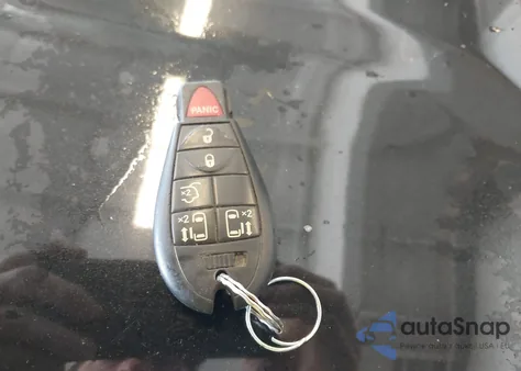 2014 Chrysler Town & Country Touring из США, поврежденный, VIN 2C4RC1BG5ER398687